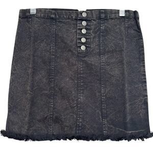 Chaser women’s NWT’s Button front frayed mini skirt in vintage black. Size M